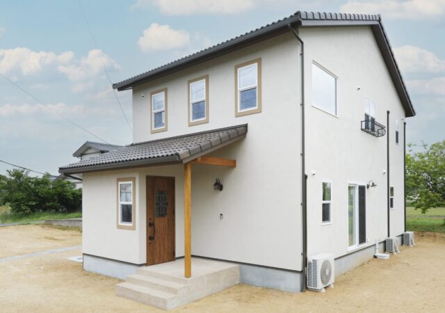 吹き抜け×白い無垢床のときめくお家