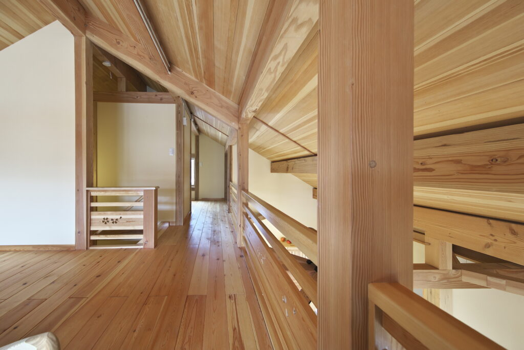 木をたくさん使った開放的な和モダンな家