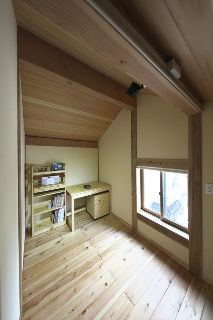 木をたくさん使った開放的な和モダンな家