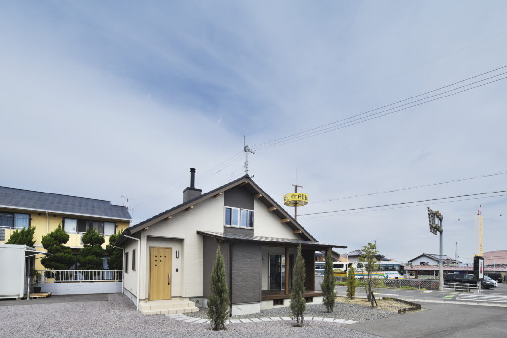 木をたくさん使った開放的な和モダンな家